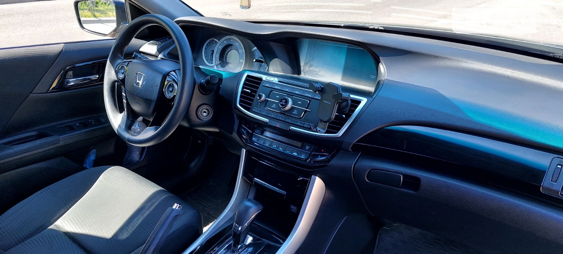 2017 Honda Accord - мініатюра 9
