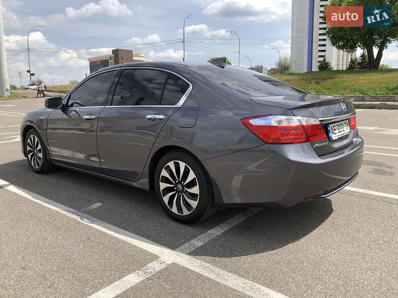 Седан Honda Accord 2014 в Киеве