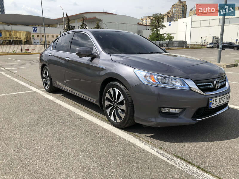 Седан Honda Accord 2014 в Киеве