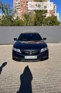 Купе Honda Accord 2015 в Києві