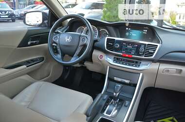 Седан Honda Accord 2013 в Києві