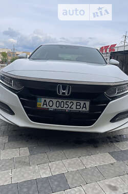 Седан Honda Accord 2018 в Ужгороді