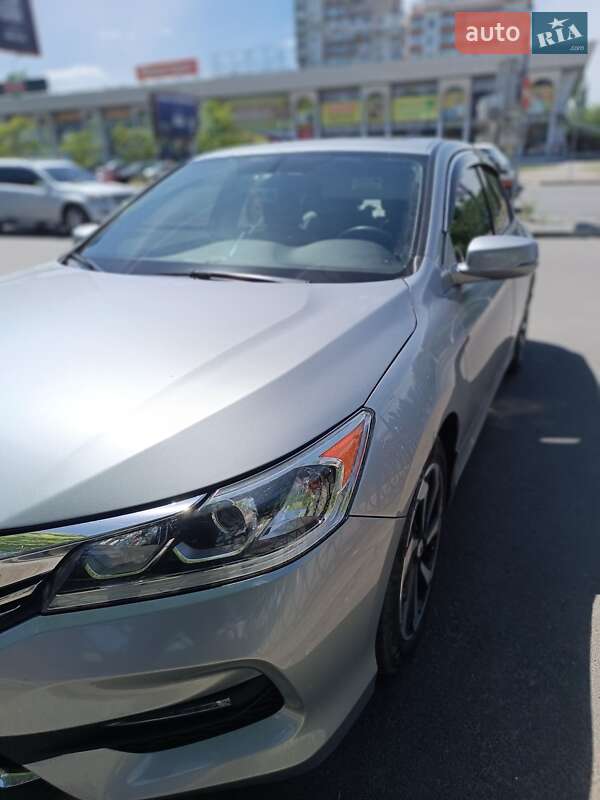 Седан Honda Accord 2016 в Николаеве