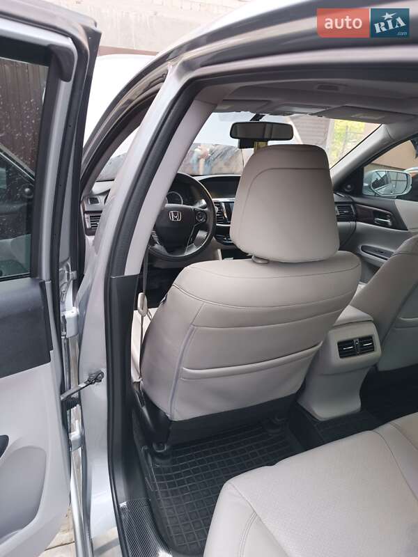 Седан Honda Accord 2016 в Николаеве