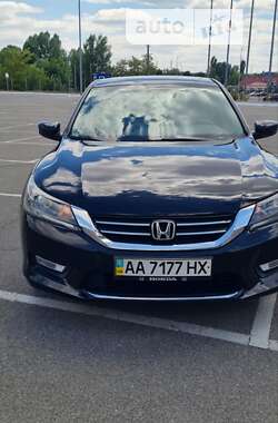 Седан Honda Accord 2014 в Киеве