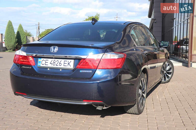 Седан Honda Accord 2014 в Чернівцях