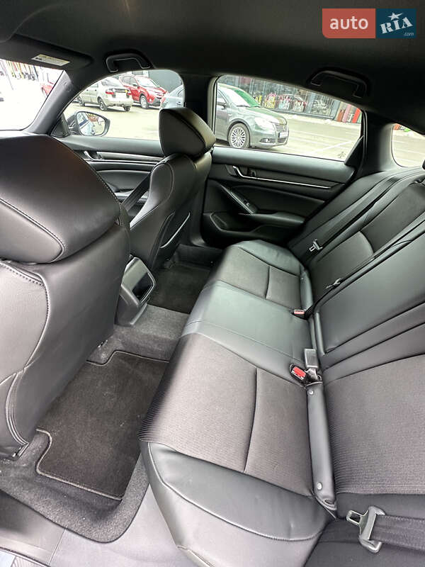 Седан Honda Accord 2022 в Киеве