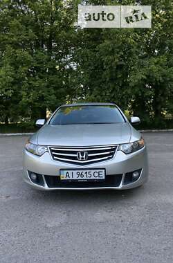 Седан Honda Accord 2009 в Киеве