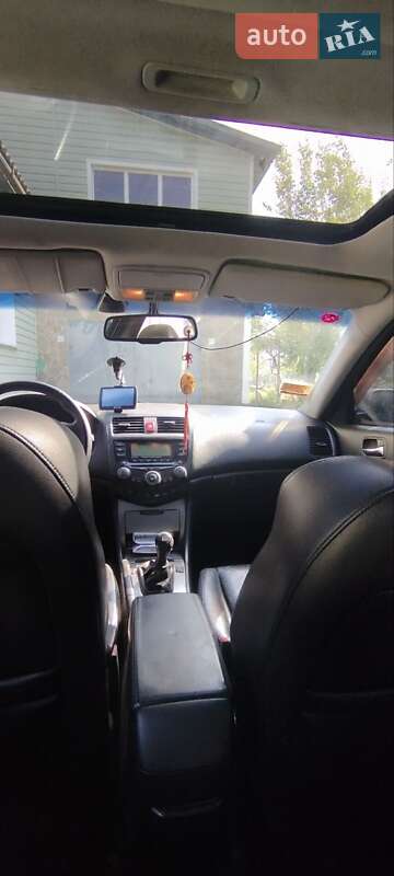 Седан Honda Accord 2006 в Чернигове