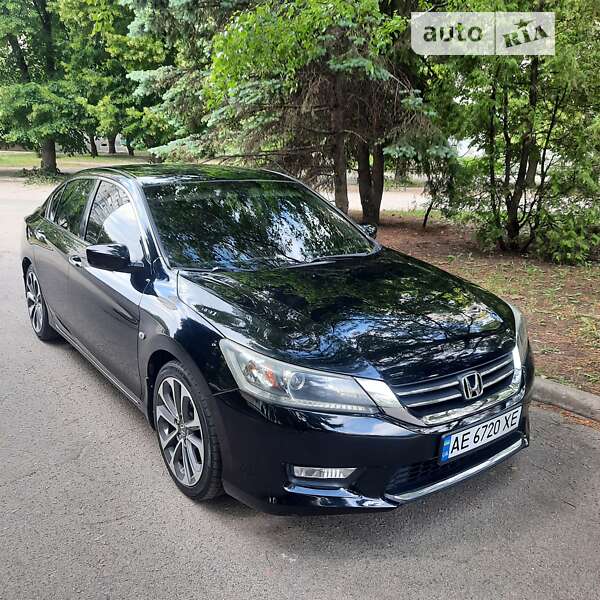 Седан Honda Accord 2014 в Лозовій