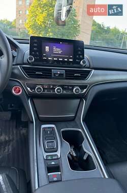 Седан Honda Accord 2019 в 