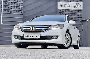 Седан Honda Accord 2014 в Києві