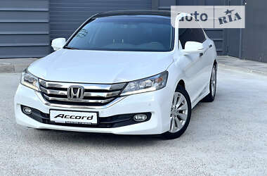 Седан Honda Accord 2014 в Києві