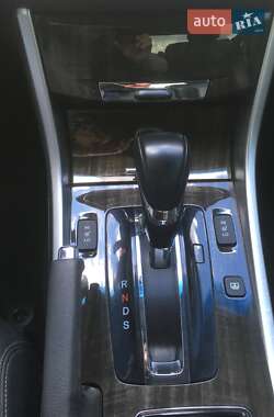 Седан Honda Accord 2013 в 