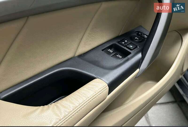 Купе Honda Accord 2012 в Золотоноше