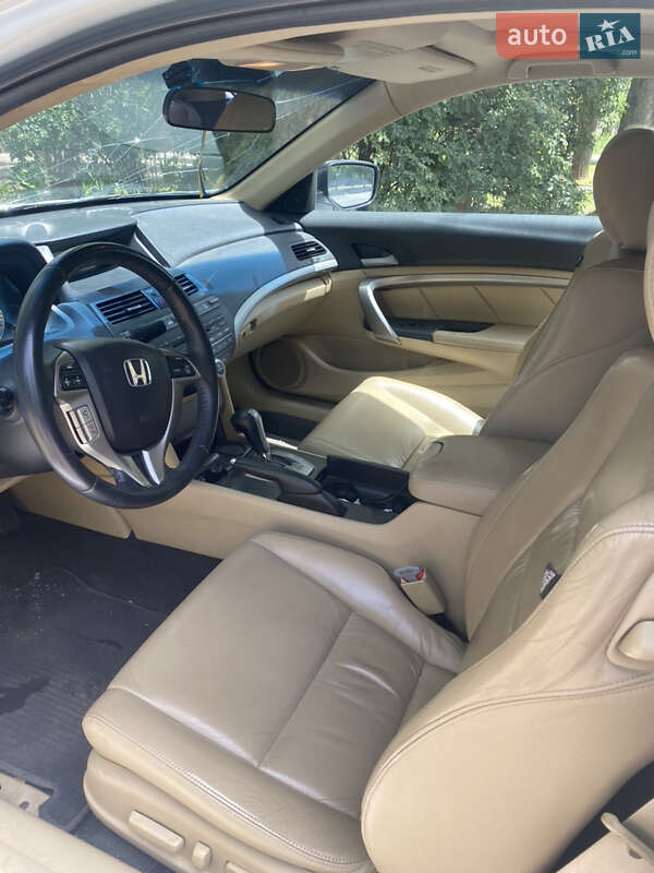 Купе Honda Accord 2011 в Николаеве