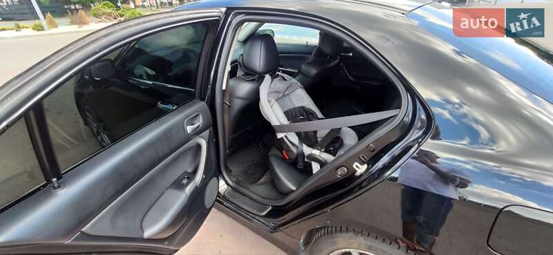 Седан Honda Accord 2006 в Старій Синяві