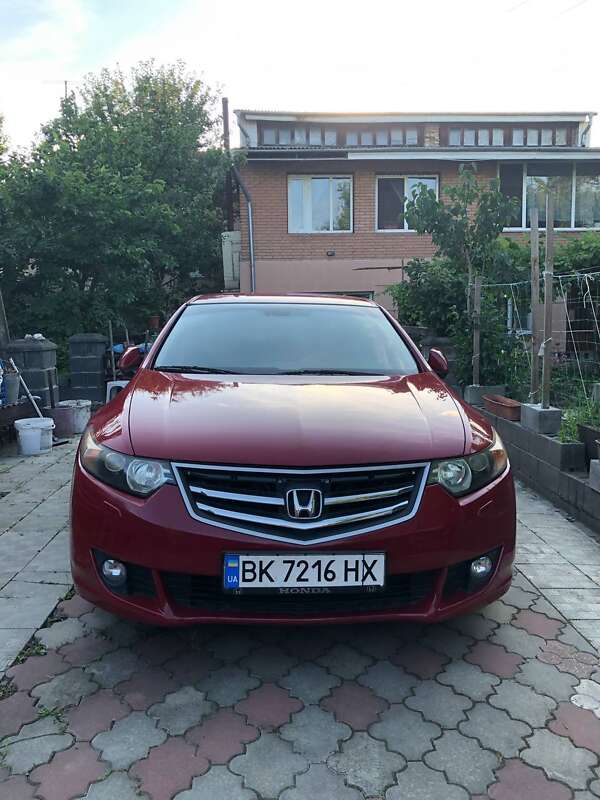 Седан Honda Accord 2009 в Рівному