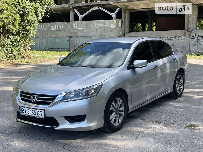 Седан Honda Accord 2014 в Полтаве