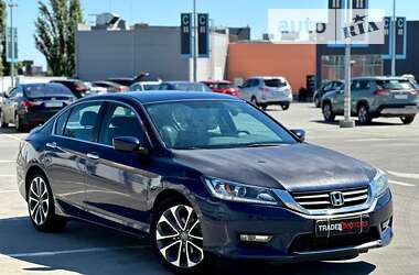 Седан Honda Accord 2014 в Києві