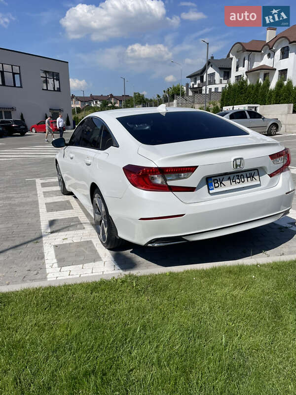 Седан Honda Accord 2018 в Ровно