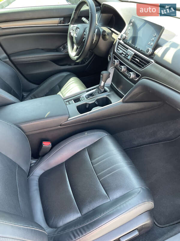 Седан Honda Accord 2018 в Ровно