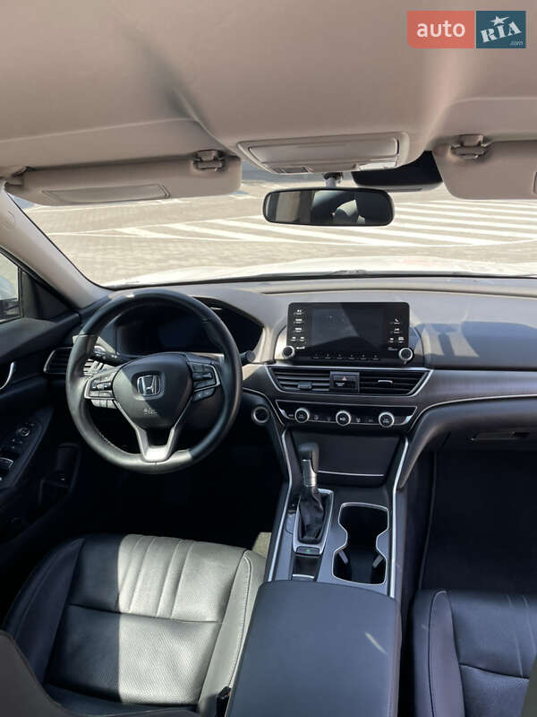 Седан Honda Accord 2018 в Ровно