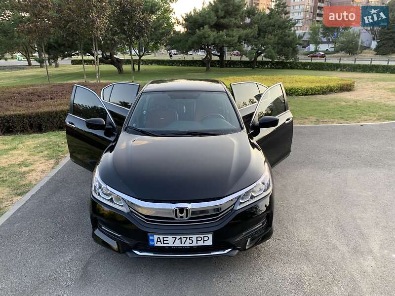 Седан Honda Accord 2016 в Днепре