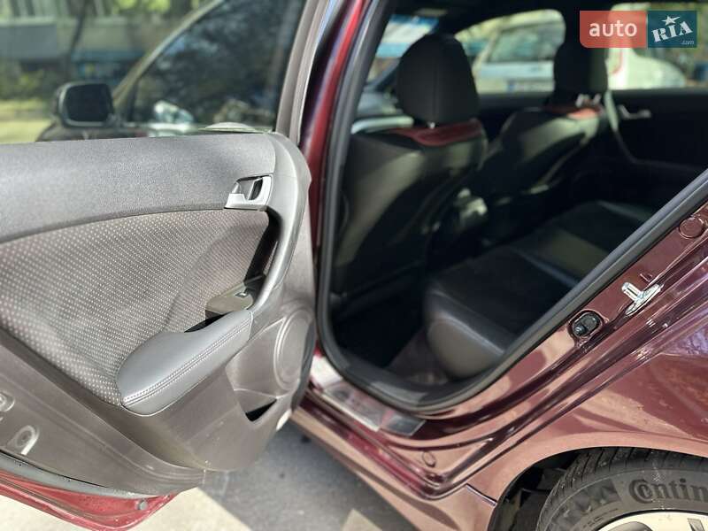 Седан Honda Accord 2012 в Броварах