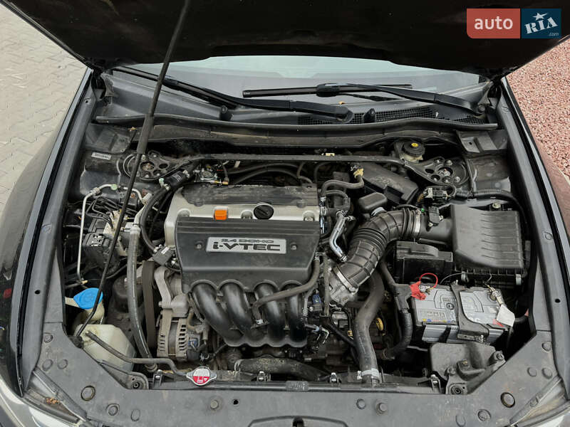 Седан Honda Accord 2011 в Луцке