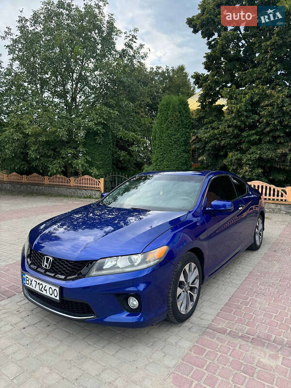 Купе Honda Accord 2012 в Теофиполе