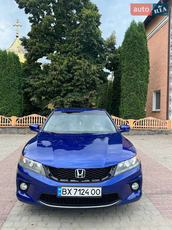 Купе Honda Accord 2012 в Теофиполе