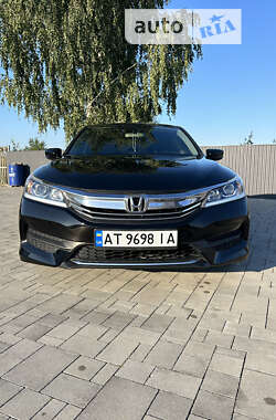 Седан Honda Accord 2016 в Калуші