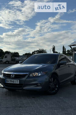 Купе Honda Accord 2012 в 