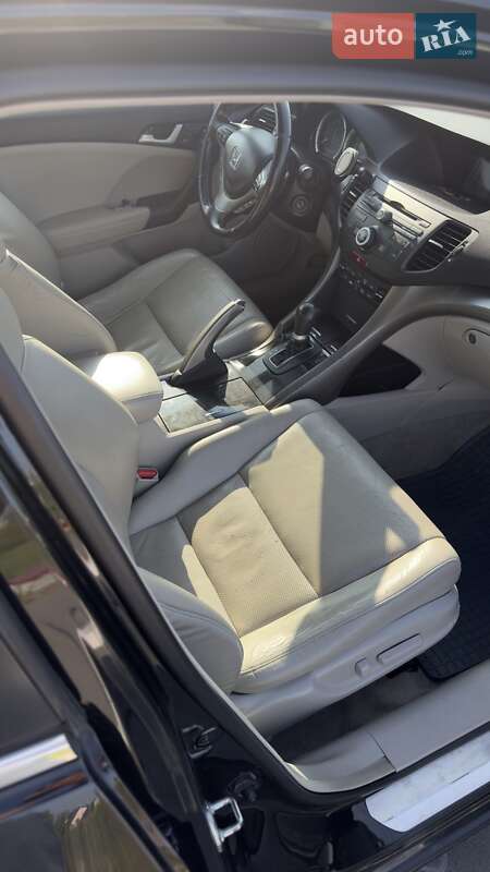 Седан Honda Accord 2009 в Рівному