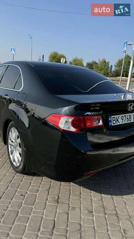 Седан Honda Accord 2009 в Рівному