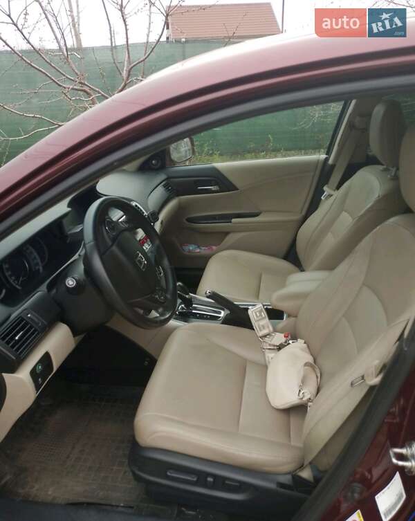 Седан Honda Accord 2013 в Черноморске