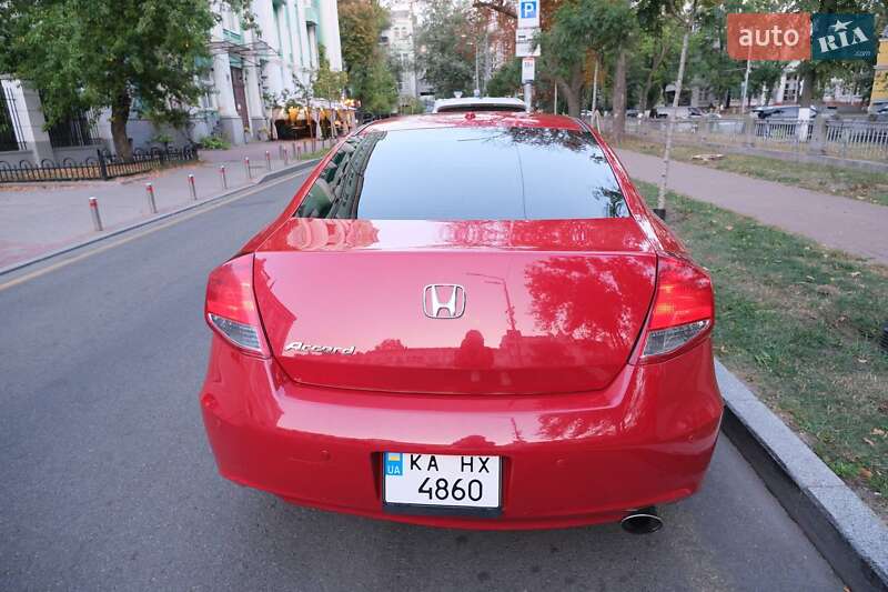 Купе Honda Accord 2011 в Киеве