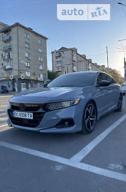 Седан Honda Accord 2022 в Львове