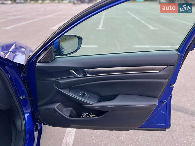 Седан Honda Accord 2020 в Киеве
