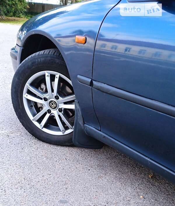 Седан Honda Accord 1993 в Мені