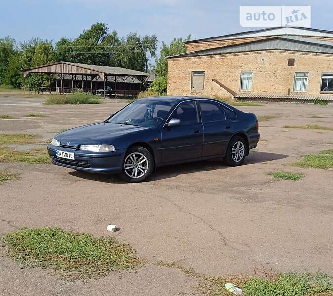 Седан Honda Accord 1993 в Мені