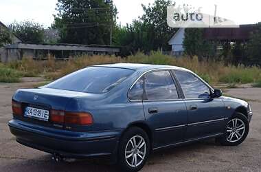Седан Honda Accord 1993 в 