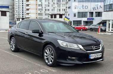 Седан Honda Accord 2013 в Киеве