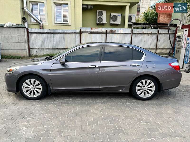Седан Honda Accord 2014 в Львові