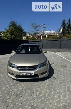 Седан Honda Accord 2014 в Чернівцях