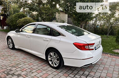 Седан Honda Accord 2018 в 