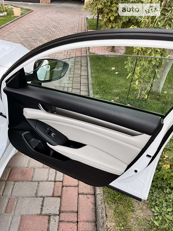 Седан Honda Accord 2018 в Ивано-Франковске