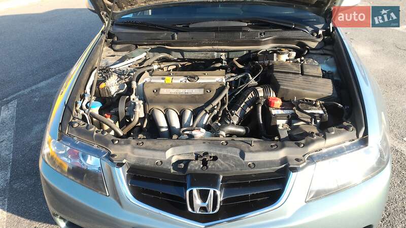 Седан Honda Accord 2004 в Черновцах