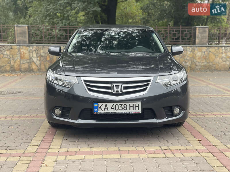Седан Honda Accord 2011 в Києві